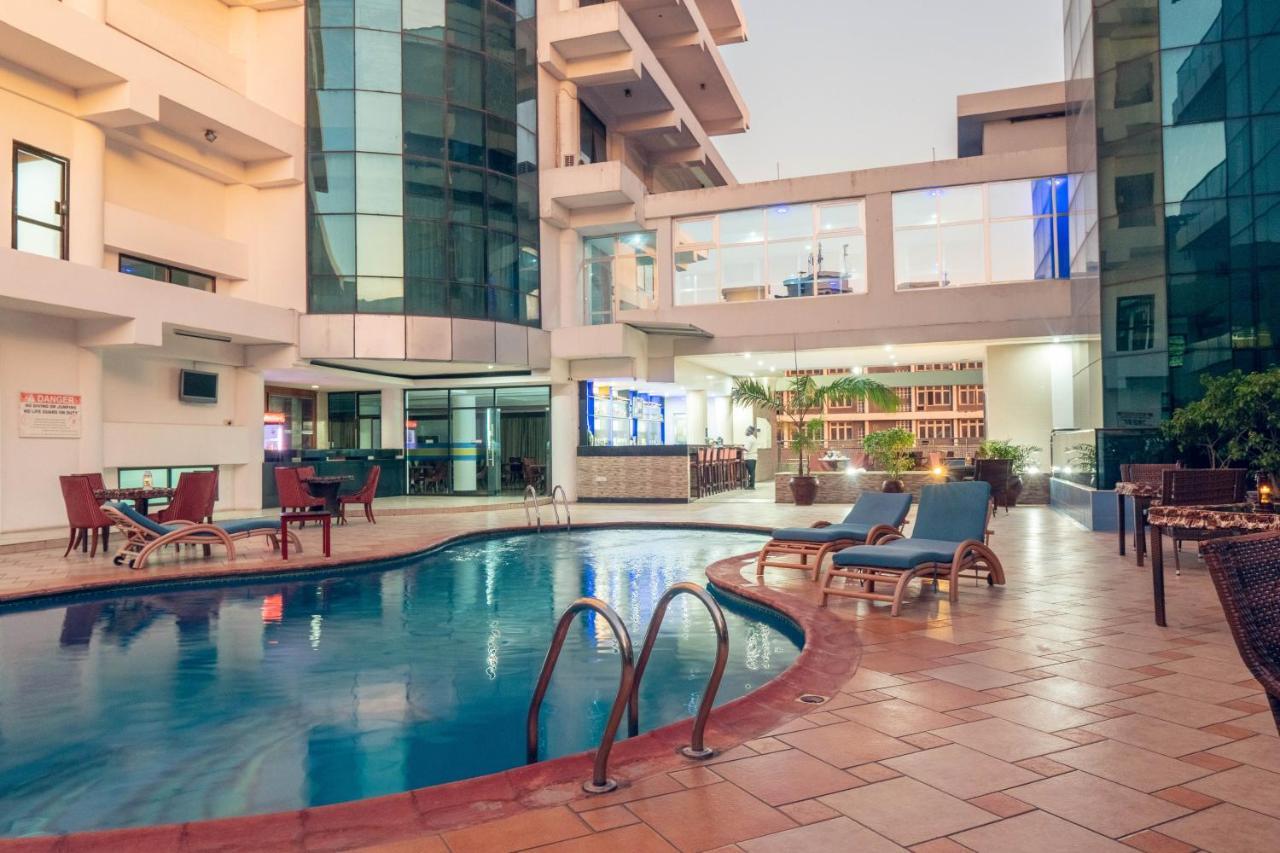 Peacock Hotel Дар-эс-Саламе Экстерьер фото