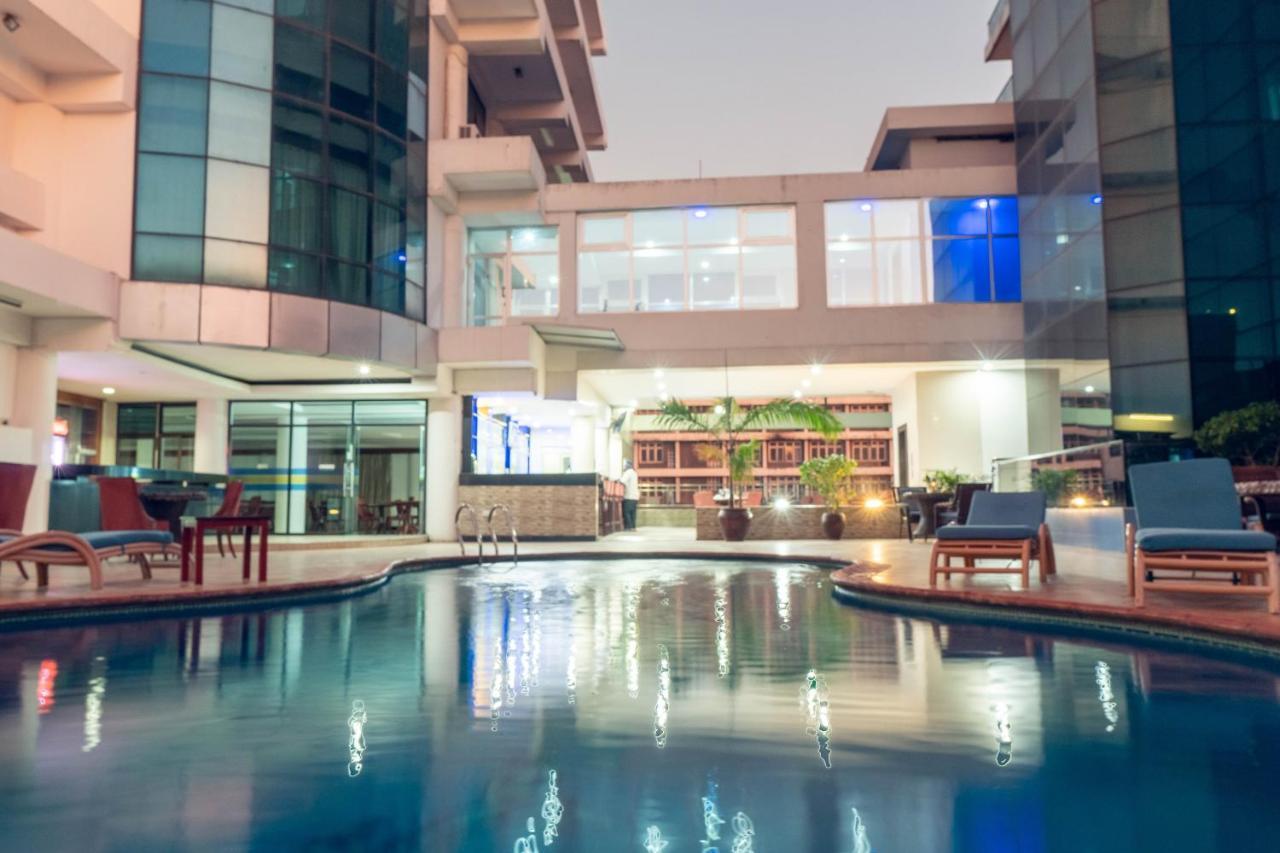 Peacock Hotel Дар-эс-Саламе Экстерьер фото