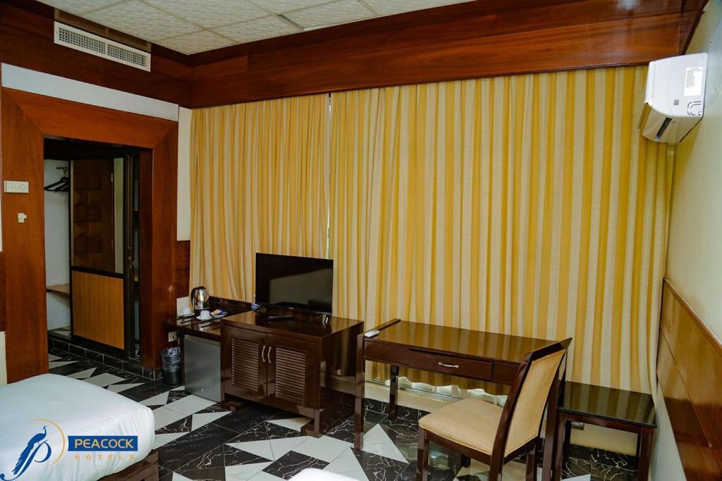 Peacock Hotel Дар-эс-Саламе Экстерьер фото