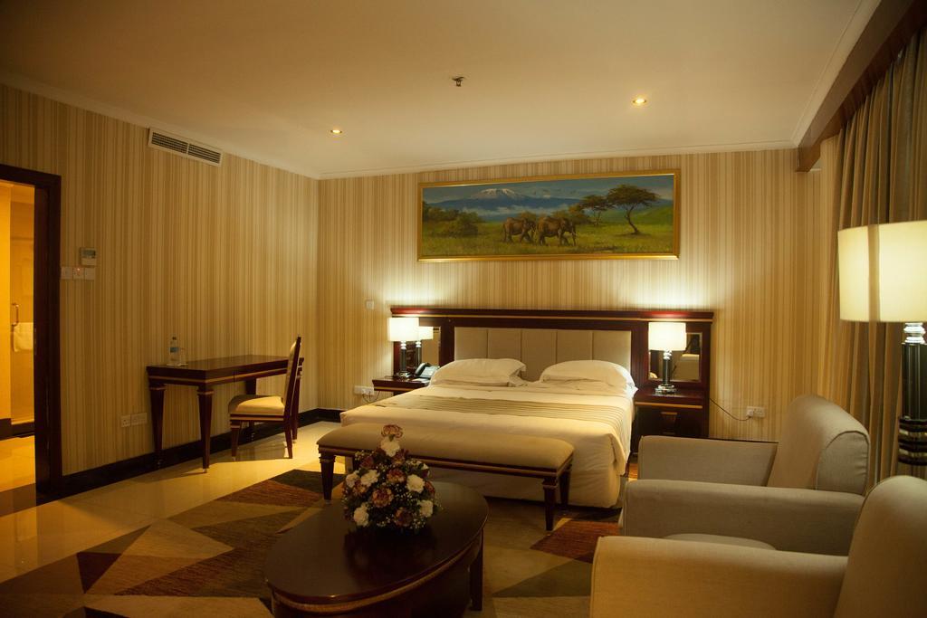 Peacock Hotel Дар-эс-Саламе Экстерьер фото